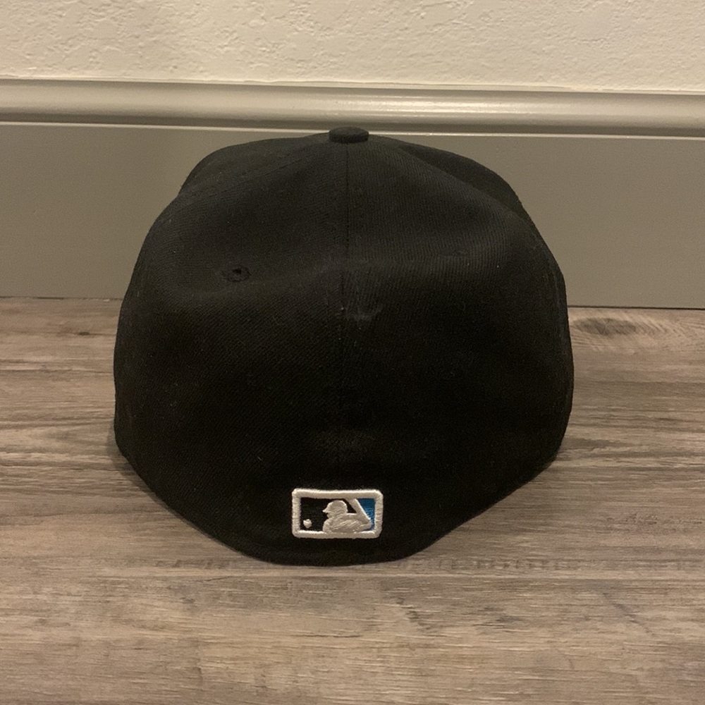 Miami Marlins Hat - Picture 4 of 6